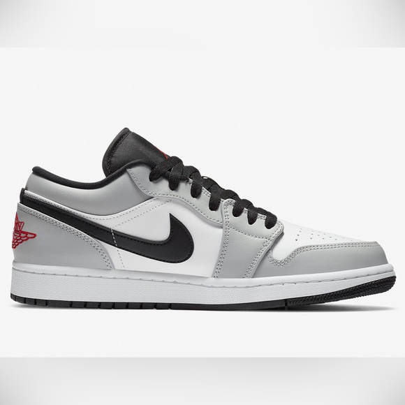 AIR JORDAN 1 low ‘ light smoke grey ‘ - Picture 3 of 5